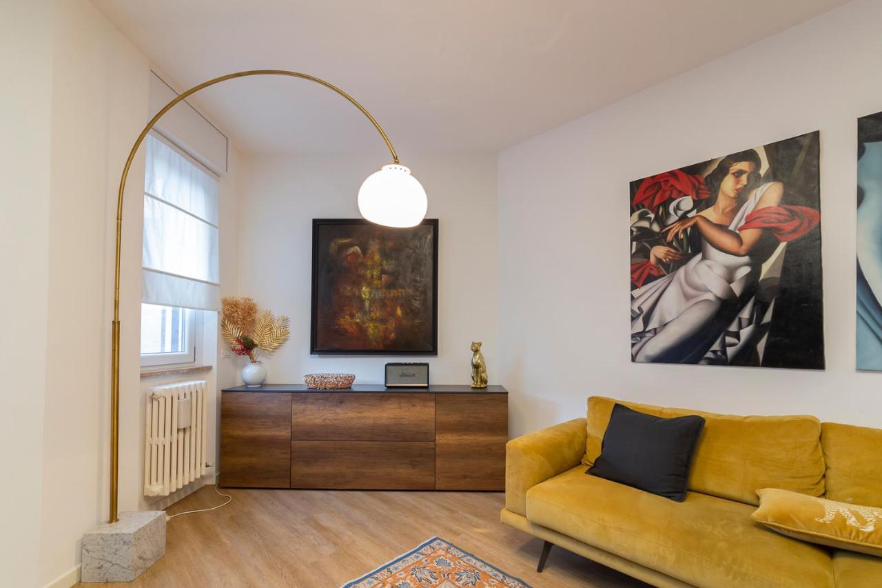 Luxury Apartment Near Navigli - Anemoni 5 Milan Bagian luar foto