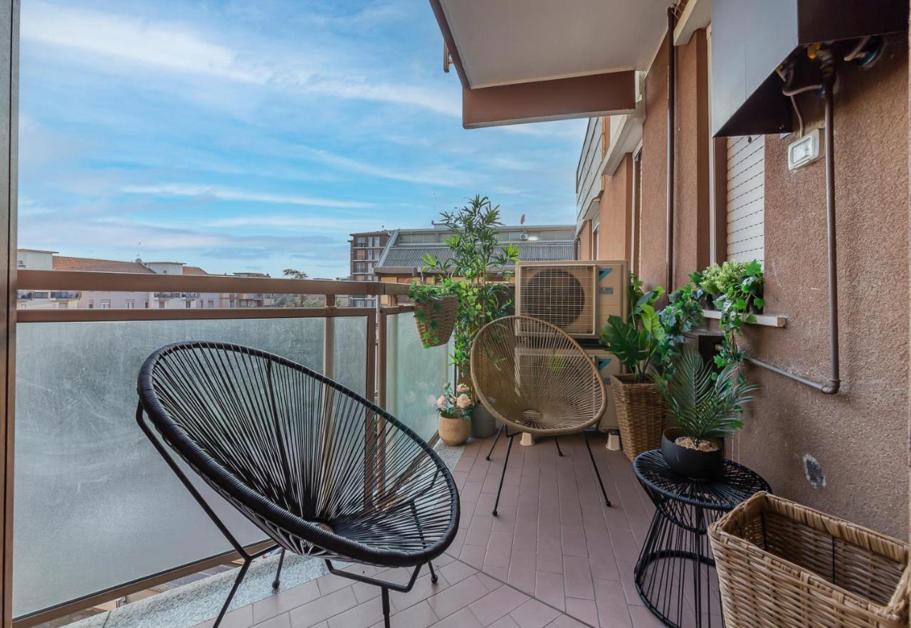 Luxury Apartment Near Navigli - Anemoni 5 Milan Bagian luar foto